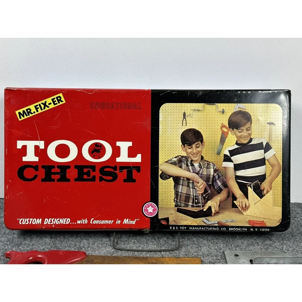 Mr. Fix er Fixer vintage toy metal‎ tool chest box Handsaw saw straight edge R&S